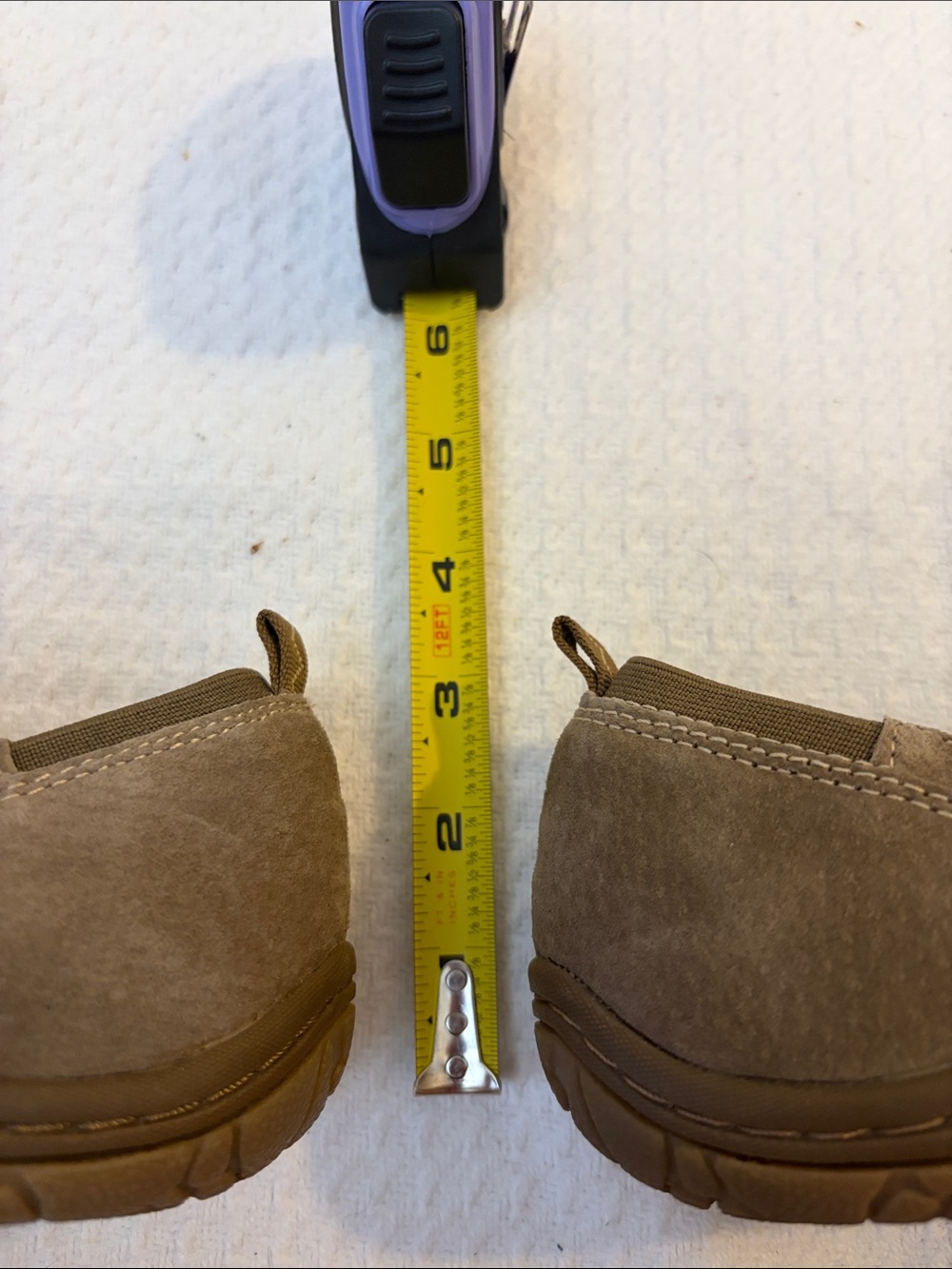 Earth Origins Sugar Leather Laser Cut Out Slip-On Loafers in Tan/Taupe Size 10 - Picture 16 of 16
